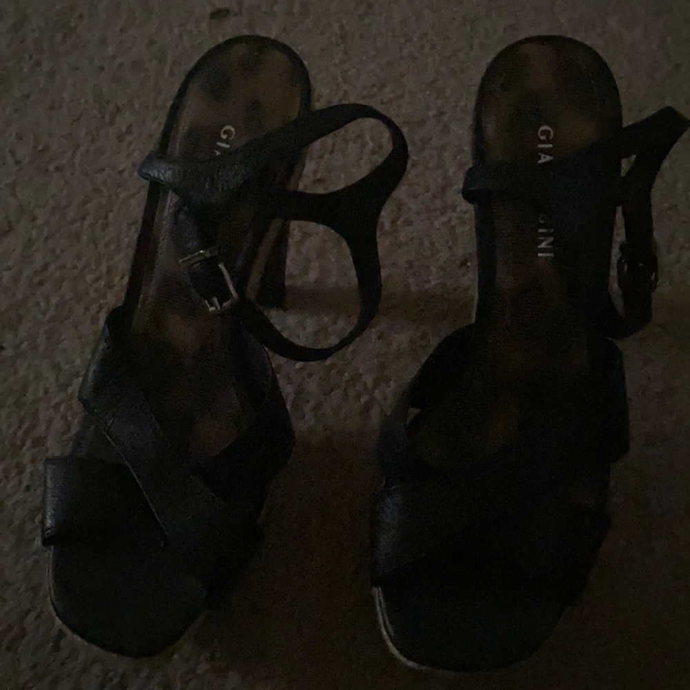 Size 7.5 black Gianni Binni heels